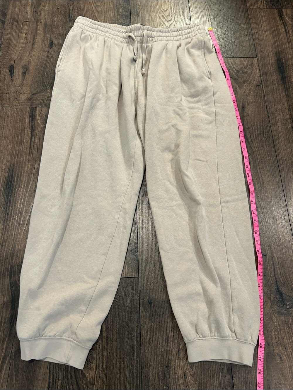 H&M Men’s Medium Light Beige Drawstring Jogger Pants